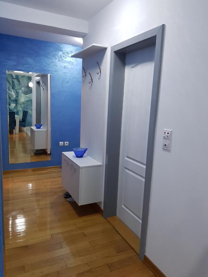 Apartman Kej Blue Free Parking Кралево Екстериор снимка
